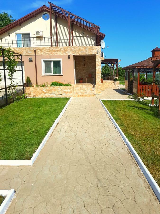 Nobless Villa Mereni エクステリア 写真