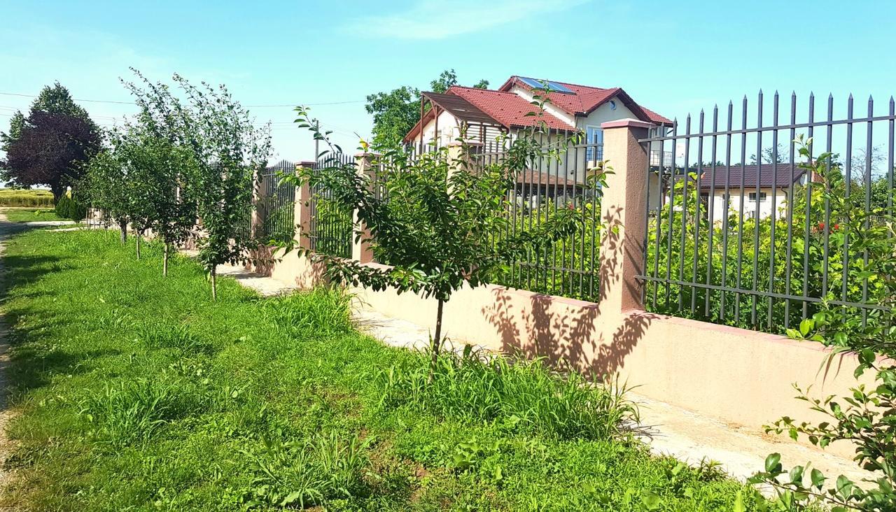 Nobless Villa Mereni エクステリア 写真